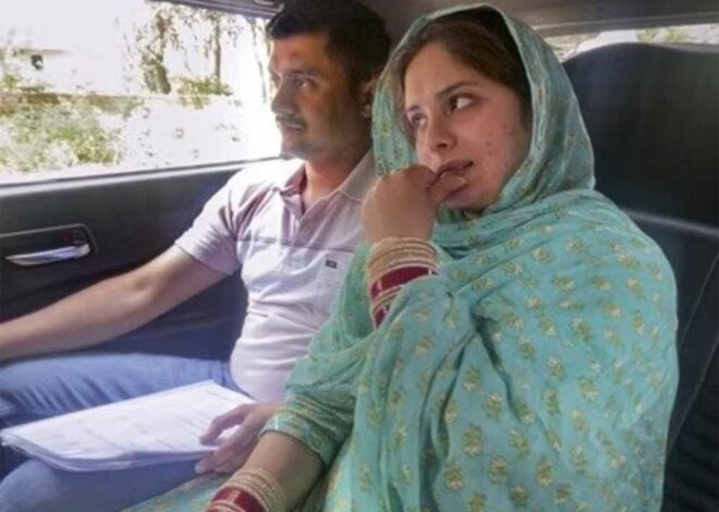 भारत-पाकिस्तान में जारी तनाव के बीच पाकिस्तानी महिला से शादी करने वाले CRPF जवान मुनीर अहमद पर ऐक्शन, नौकरी से बर्खास्त