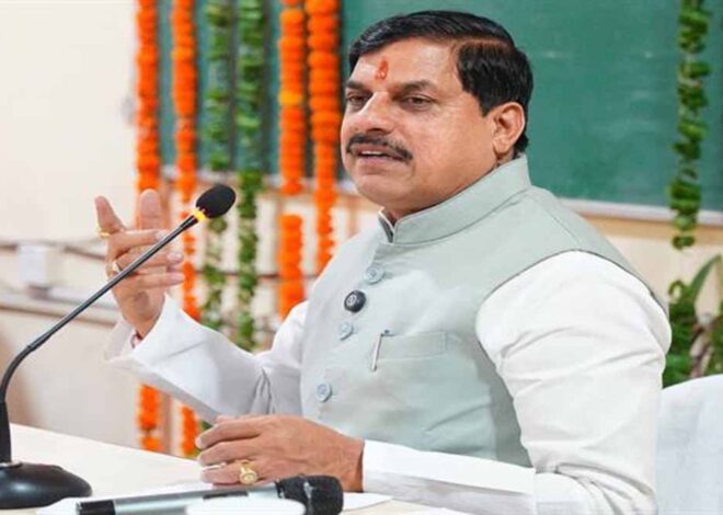मुख्यमंत्री ने महिला पॉलिटेक्निक कॉलेज में सीएम की पाठशाला में छात्राओं से किया संवाद