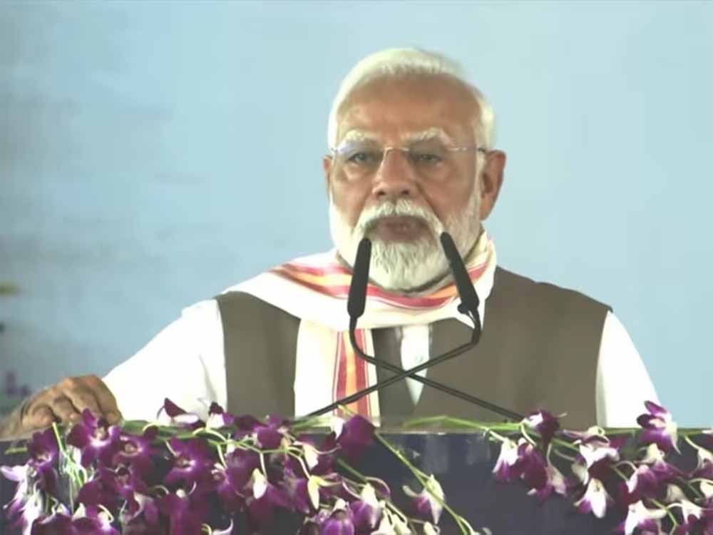 मोदी ने बिक्रमगंज में एक रैली को संबोधित करते हुए कहा- मधुबनी में दिया वचन पूरा करके बिहार आया हूं