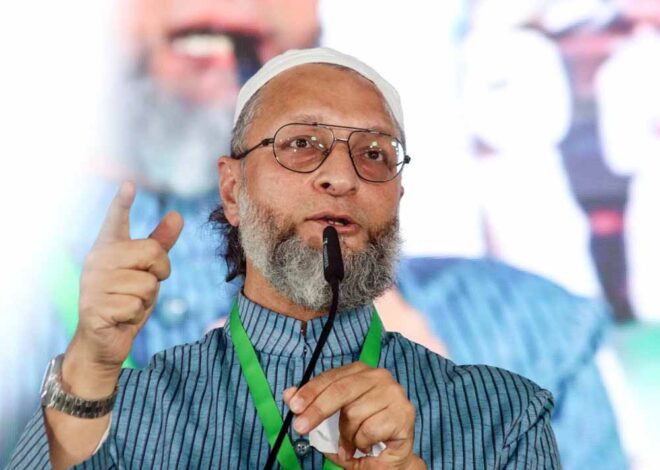 ओवैसी ने रक्षा बलों द्वारा किए गए लक्षित हमलों का स्वागत किया, आतंकी ढांचे को पूरी तरह से किया तबाह