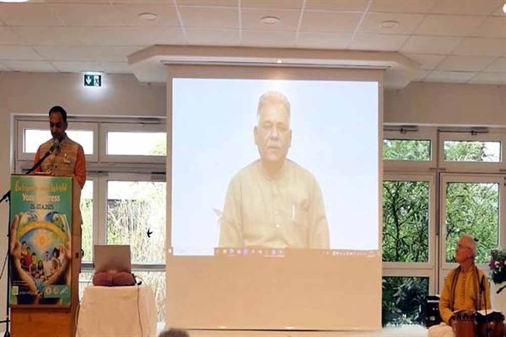 योग का मूल संदेश है, वसुधैव कुटुंबकम् : आयुष मंत्री परमार