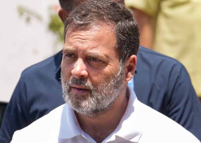 विपक्ष के नेता राहुल गांधी ने प्रधानंत्री नरेंद्र मोदी से संसद का विशेष सत्र बुलाने की मांग की