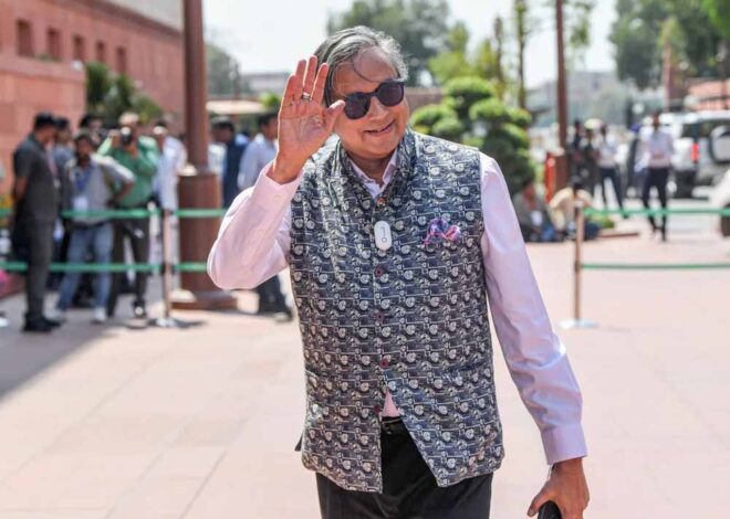 कांग्रेस थरूर को शहीद बनने का मौका नहीं देना चाहती, बनाई खास रणनीति