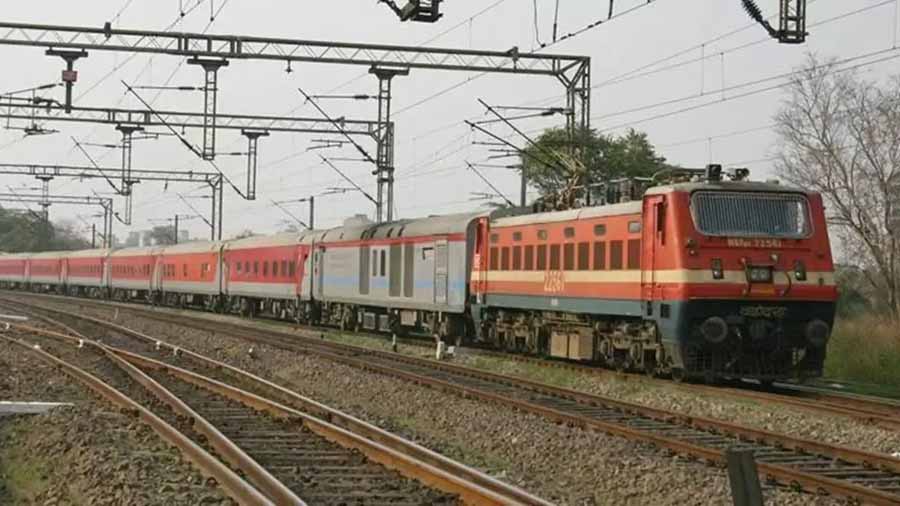 जबलपुर स्टेशन पर सुधार कार्य के दौरान इटारसी-कटनी मेमू निरस्त
