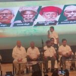 बिहार पहुंचते ही राहुल गांधी पीएम मोदी पर बोला हमला, उन्हें सरेंडर करने की है आदत