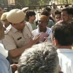रणथंभौर में टाइगर ने पुजारी पर किया जानलेवा हमला, ग्रामीणों का गुस्सा फूटा