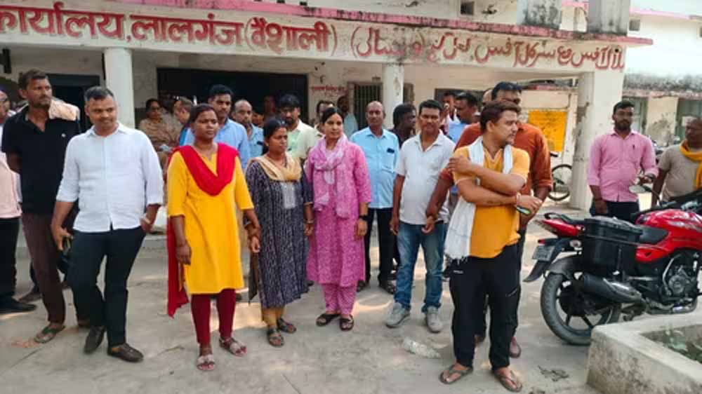 महिला BDO को 20 हजार रुपए रिश्वत लेते रंगेहाथ पकड़ा