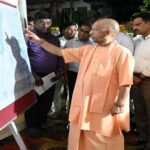सीएम योगी निकले गोरखपुर की सड़कों पर,  निर्माण कार्यों का लिया जायजा