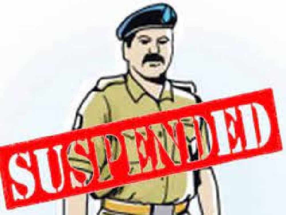 जशपुर में पुलिस वाहन से आरोपी फरार, प्रधान आरक्षक समेत 5 पुलिसकर्मी सस्पेंड