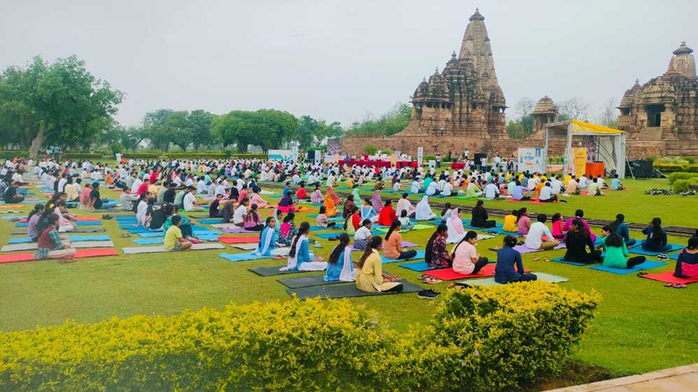 मध्यप्रदेश के पर्यटन स्थलों से दिया गया योग का संदेश