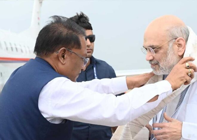 केंद्रीय गृह मंत्री श्री अमित शाह के छत्तीसगढ़ आगमन पर मुख्यमंत्री श्री विष्णुदेव साय ने स्वामी विवेकानंद एयरपोर्ट पर किया स्वागत