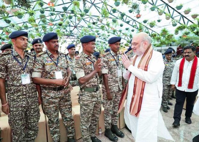 मंत्री अमित शाह ने आज छत्तीसगढ़ के नवा रायपुर में सुरक्षा बलों के जवानों के साथ संवाद किया