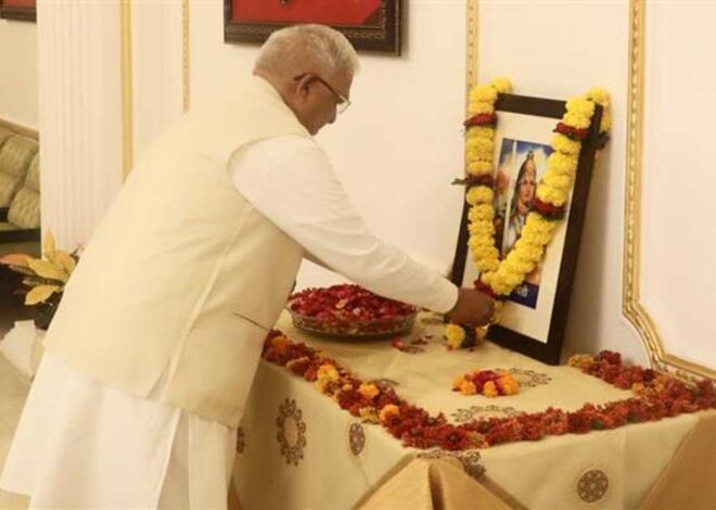 वीरांगना रानी दुर्गावती के बलिदान दिवस पर राज्यपाल पटेल ने माल्यार्पण कर नमन किया