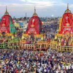 पुरी : जगन्नाथ रथ यात्रा शुरू, भोई राजवंश के मुखिया ने बुहारी सोने की झाड़ू