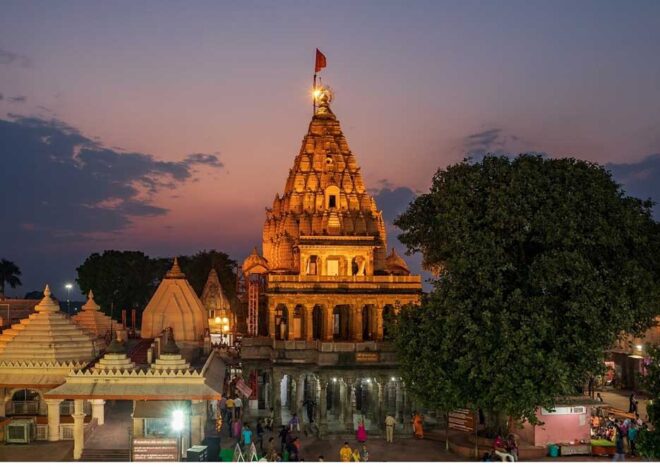 उज्जैन में महाकाल के दरबार में शीघ्र दर्शन के नाम पर फर्जीवाड़ा, पकड़ा गया आरोपी, केस दर्ज