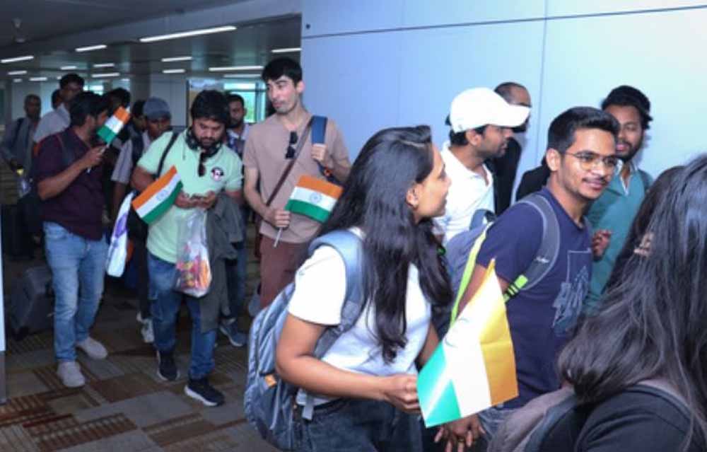 ईरान और इजरायल संघर्ष के बीच भारत ने अपने नागरिकों की सुरक्षित वापसी के लिए ‘ऑपरेशन सिंधु’ की शुरुआत की