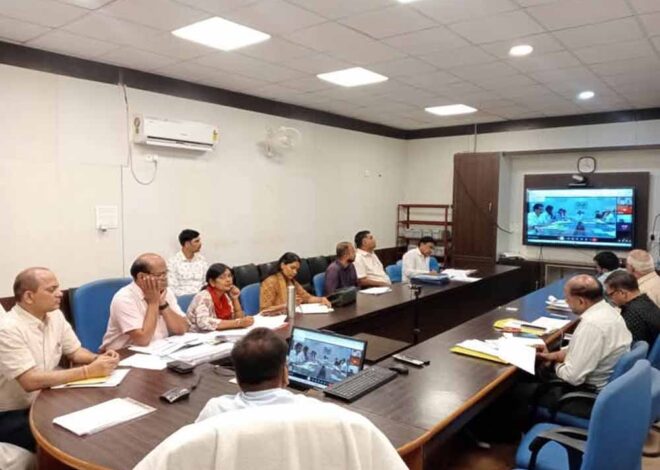 दलहन-तिलहन फसलों के साथ मोटे किस्म के अनाज उत्पादन के क्षेत्र विस्तार को प्राथमिकता दें : कमिश्नर बीएस जामोद