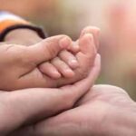 संयुक्त राष्ट्र संघ की ओर से जारी एक रिपोर्ट में भारत समेत दुनिया के कई देशों में घटती जन्म दर को लेकर किया अलर्ट
