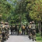 आतंकी हमले के बाद से भारतीय सुरक्षा बल हाई अलर्ट पर, सेना की वर्दी में दिखे 2 आतंकी, तलाशी अभियान जारी