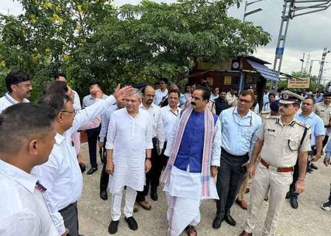 रेल मंत्री पहुंचे हाजीपुर जंक्शन, किया निरीक्षण