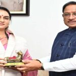रायपुर : मुख्यमंत्री विष्णु देव साय ने वॉटर वुमन शिप्रा पाठक का किया सम्मान