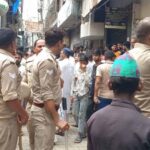 बरेली में ताजिया रखने के दौरान टूटा चबूतरा, तनाव के बीच धरने पर बैठे व्यापारी