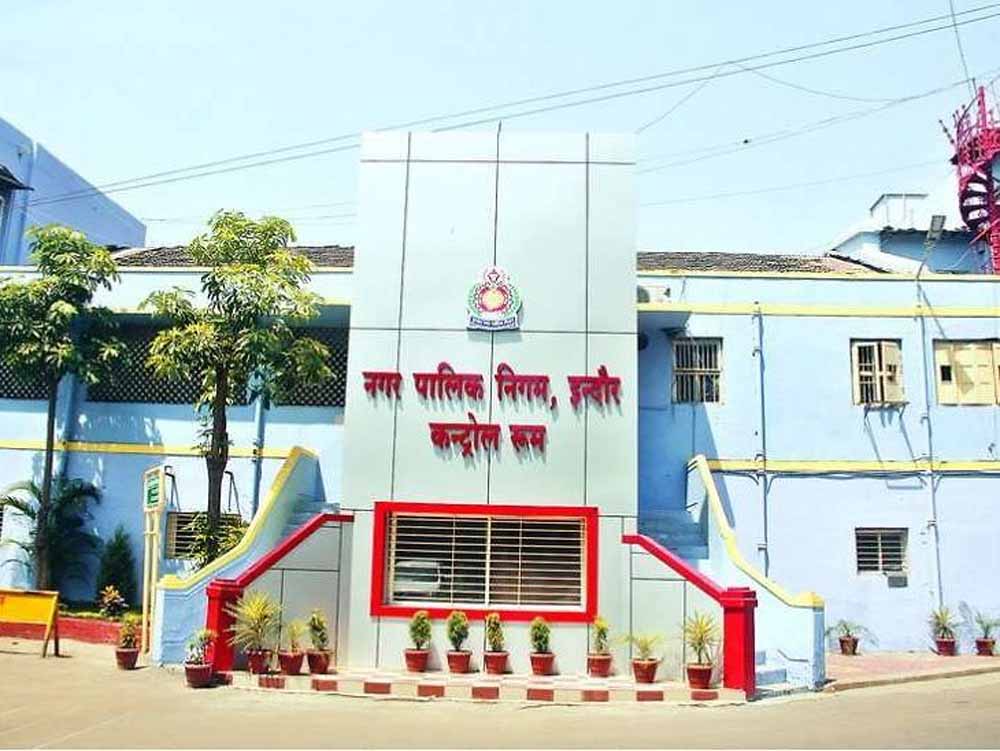 इंदौर में गड्ढे के लिए नगर निगम ने एयरटेल को ठहराया जिम्मेदार, FIR दर्ज होगी
