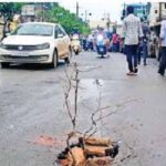 बारिश से निर्माण कार्यो की खुली पोल, अचानक धंस गई लिंक रोड की सड़क,  तेज रफ्तार कार का चक्का फंसा